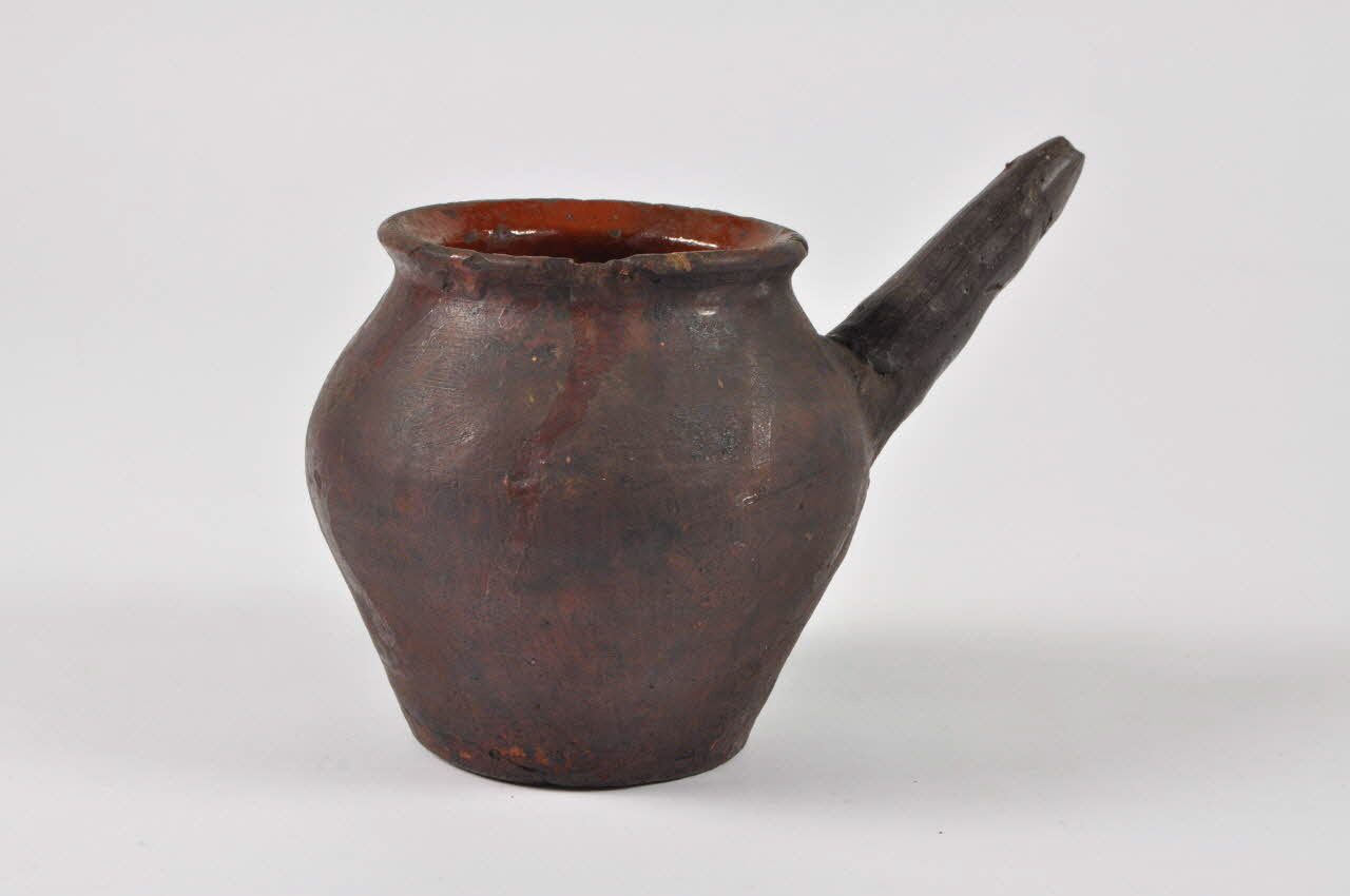 pot à manche Oulicot 1956.109.408 Photo Mucem