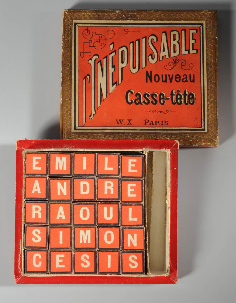 boîte de jeu L'INEPUISABLE 1992.23.16.1-29 Photo