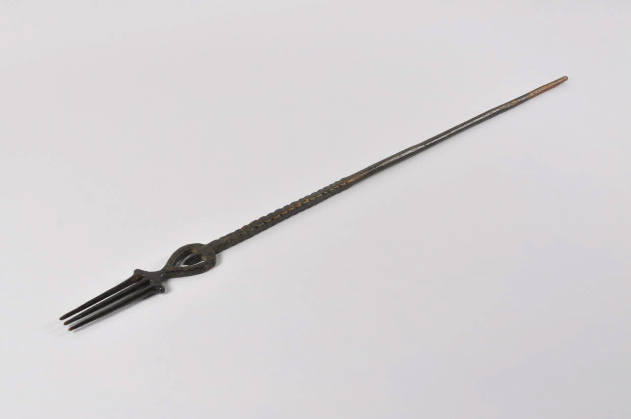 quenouille Arbéroue(Ariège) 1800 1956.2.23 Photo Mucem