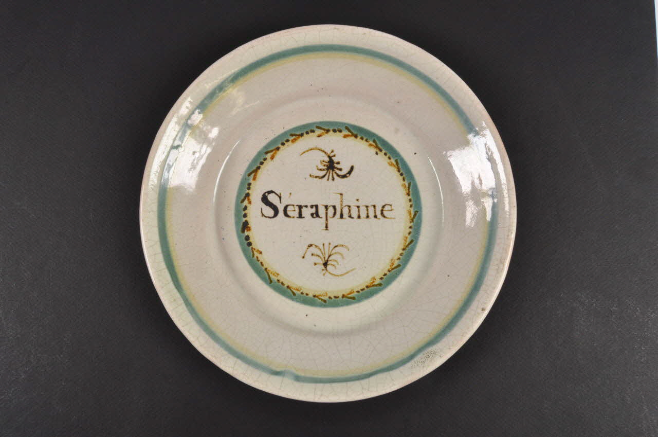 assiette calotte Séraphine 1956.28.3 Photo Mucem