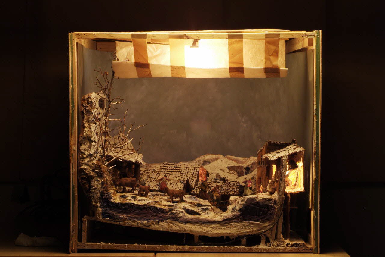 Teresa Muela crèche de Noël La recherche de l'auberge Catalogne, Espagne 2000 2005.81.1 Photo