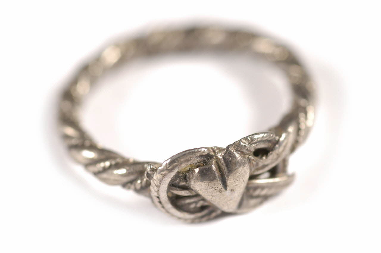 bague 1885.1.37 Photo