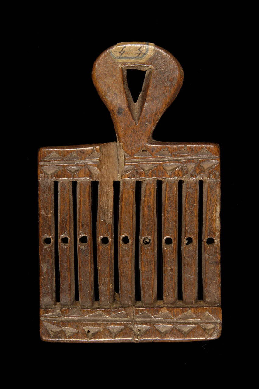 passette à rubans Auvergne, France 1885 1885.2.24 Photo