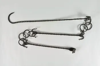 Marc Renucci crémaillère à crocs et anneaux Catena Corse, France 1900 1956.77.2 Photo Mucem