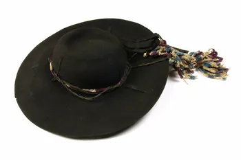 chapeau 1889.3.98 Photo