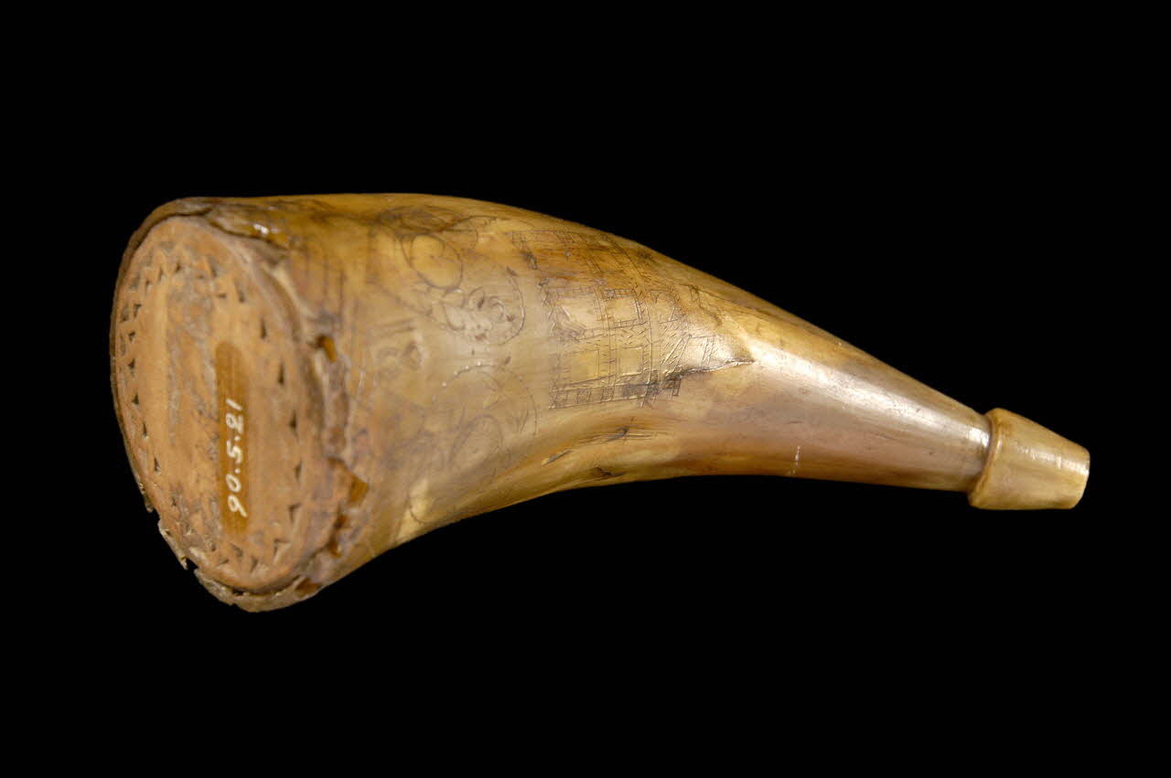 poire à poudre 1890.5.21 Photo