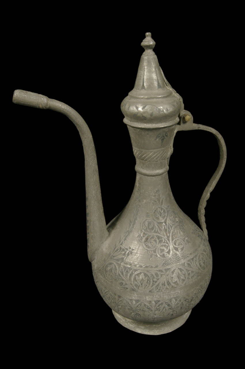 aiguière ibrîq (mot d'origine arabe et persane) DMH1895.63.4.1 Photo