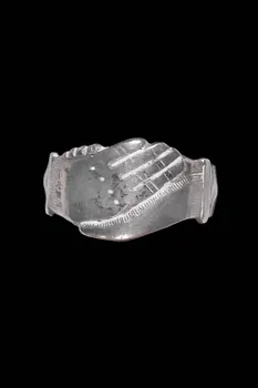 Desur bague bague foi Bretagne, France 1838-1888 1901.1.349  Photo Mucem/Virginie Louis