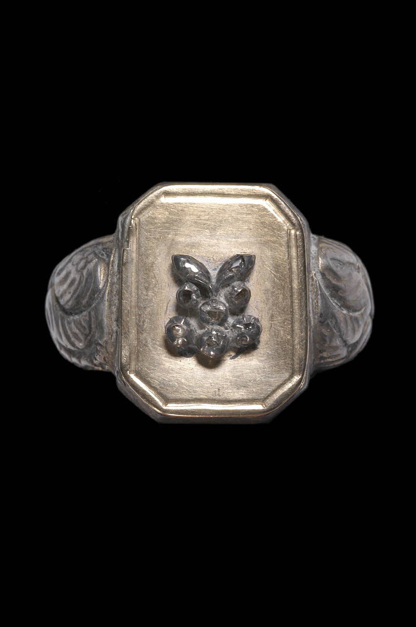 bague-reliquaire 1901.1.375  Photo