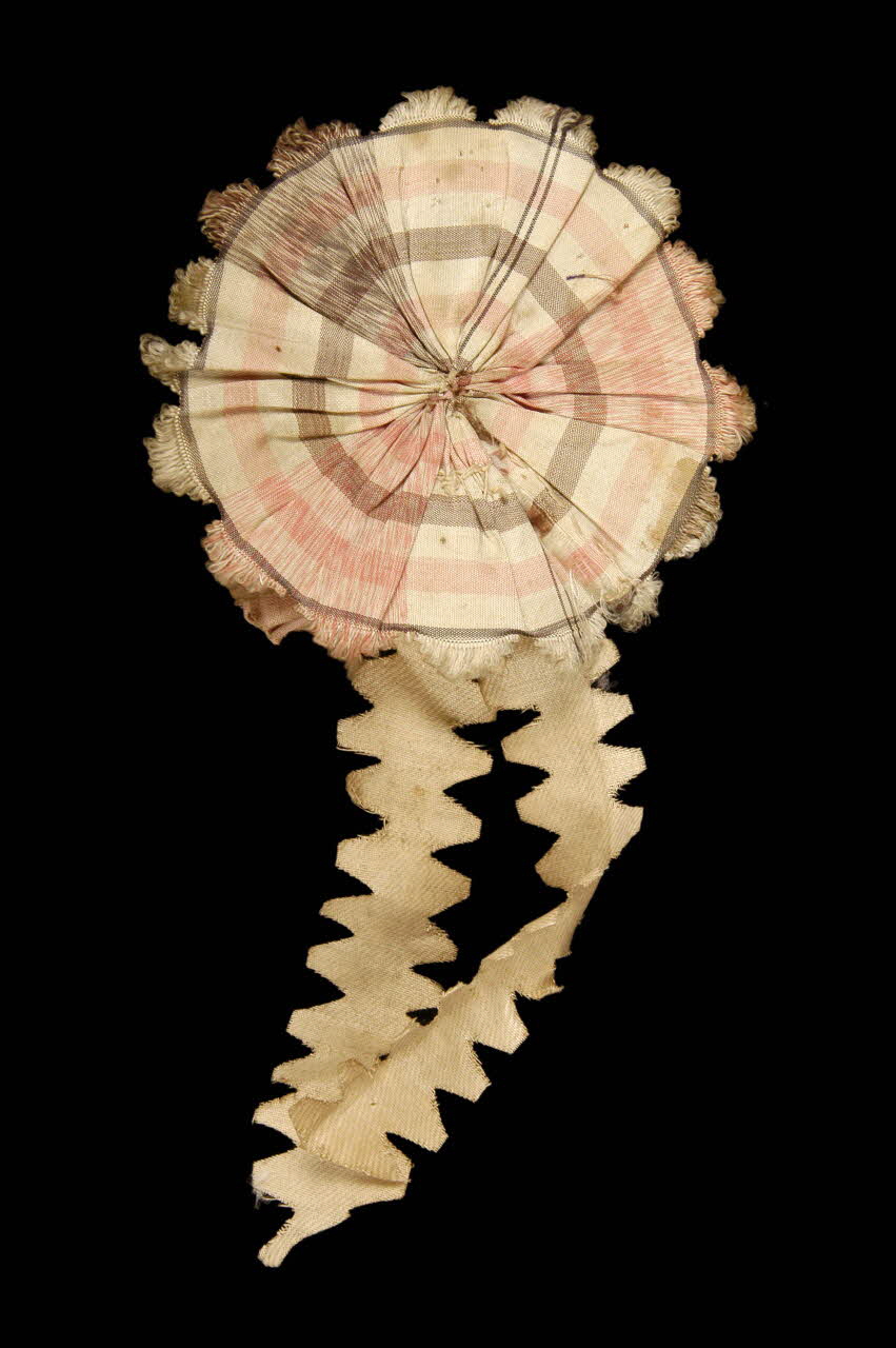 cocarde de saint Mathurin 1901.1.577 Photo