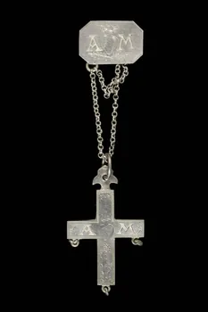 croix-pendentif Centre, France 1838-1888 1901.1.803 Photo Mucem/Virginie Louis