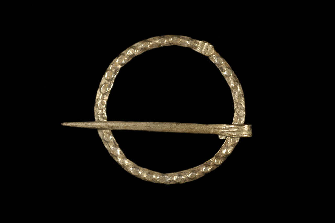 épingle de col 1901.1.906 Photo Mucem / Anne Maigret
