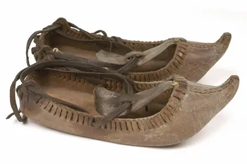 PAIRE DE SANDALES DMH1934.183.5.8 Photo