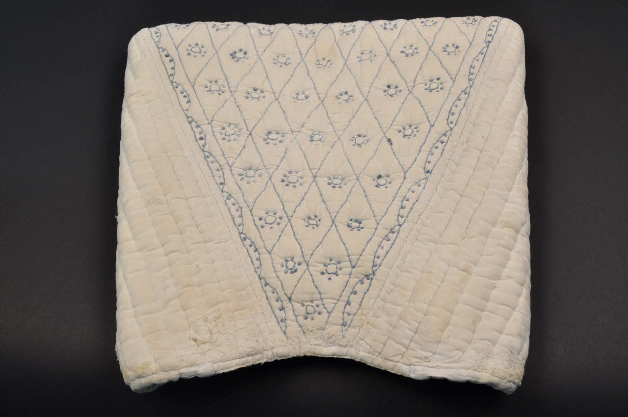 dessous de coiffe 1957.155.343 Photo Mucem