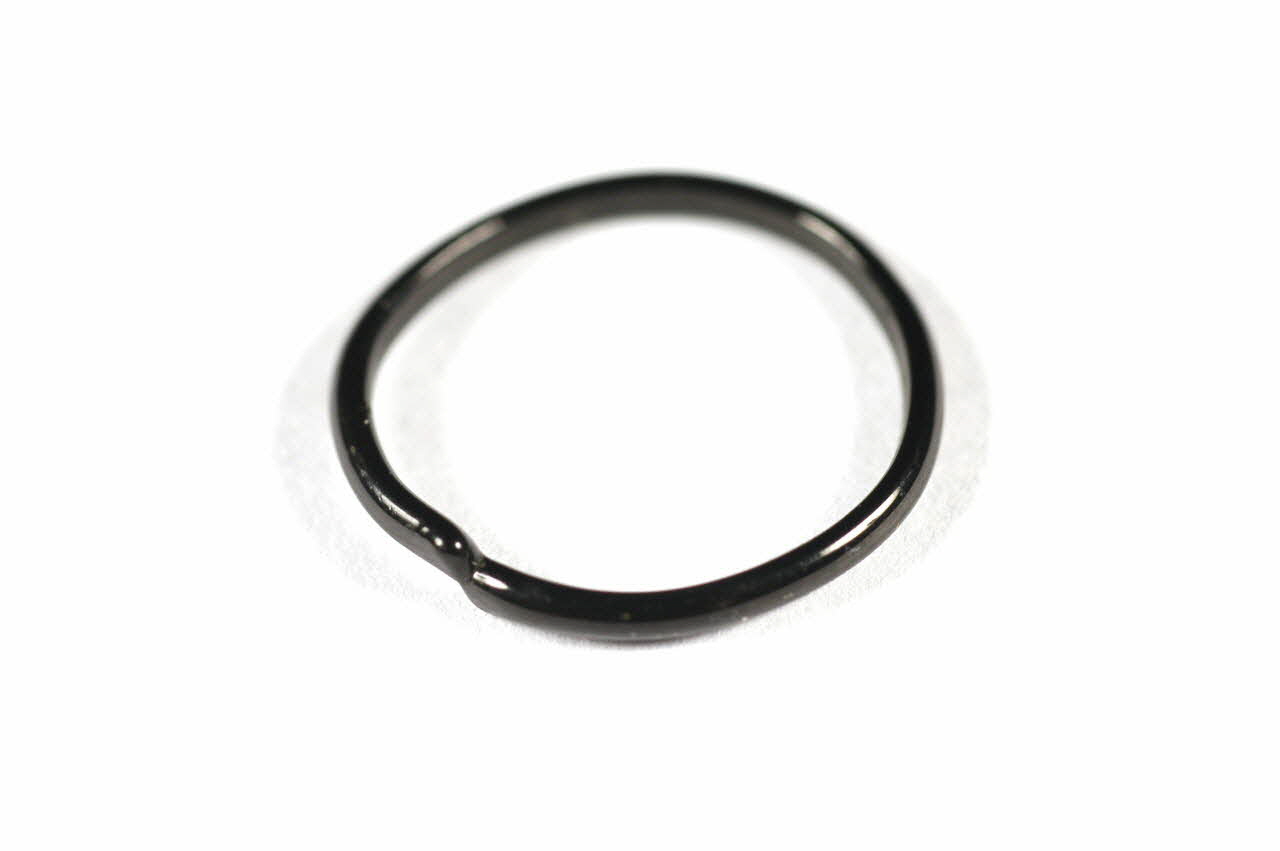 bague en verre 1936.369 Photo