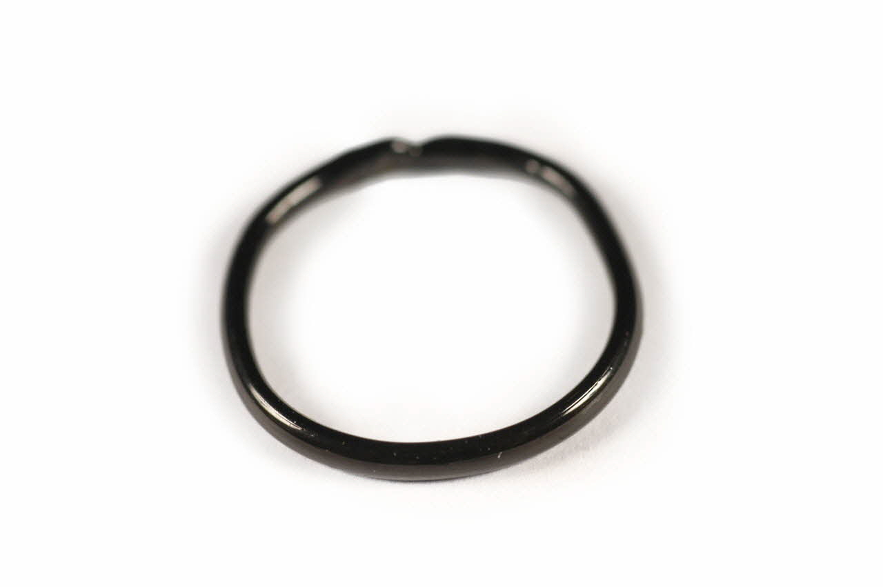 bague en verre 1936.374 Photo