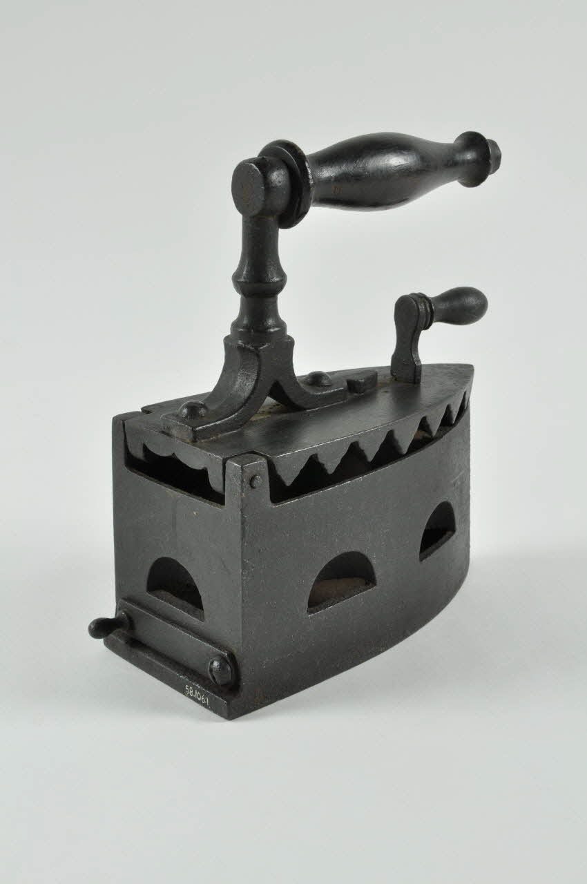 fer à repasser 1958.106.1 Photo Mucem