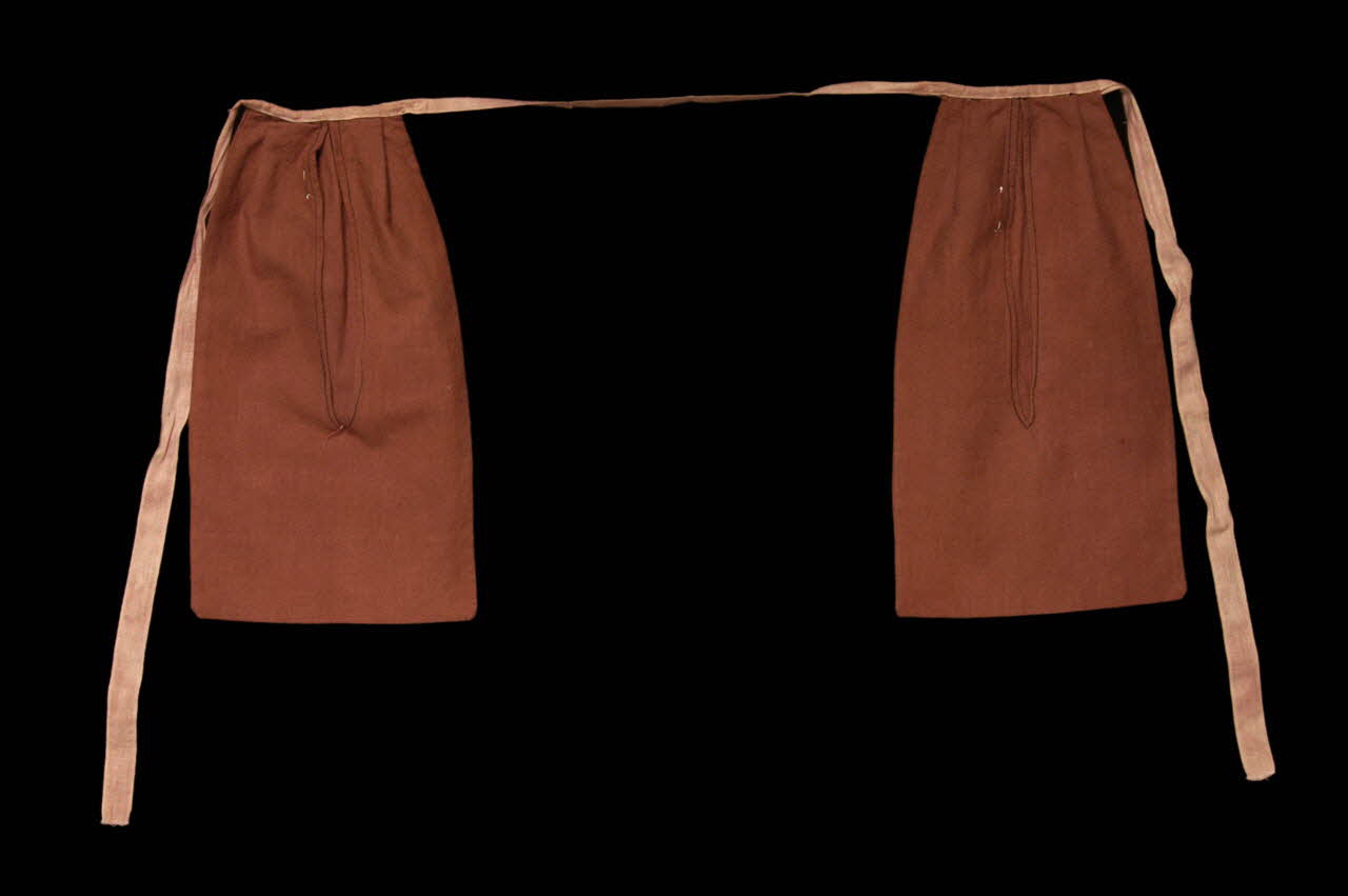 POCHE 1938.49.2.4 Photo