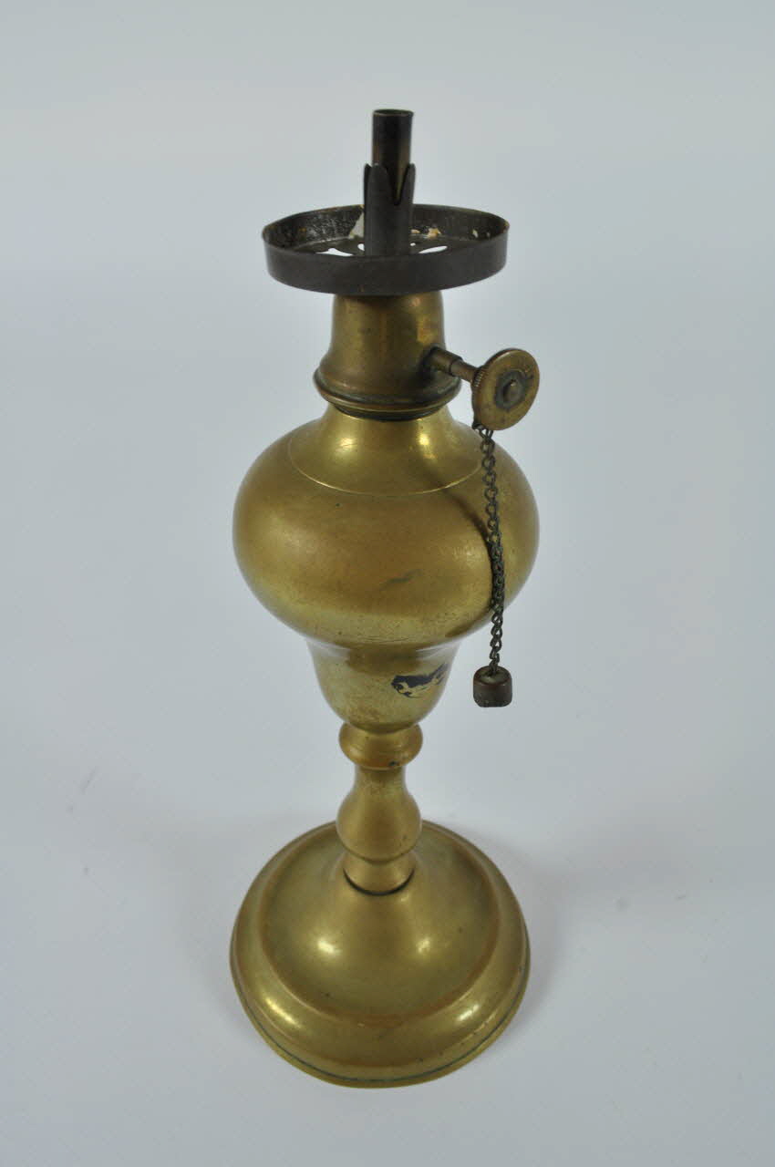 lampe à essence 1960.100.1.1-3 Photo Mucem