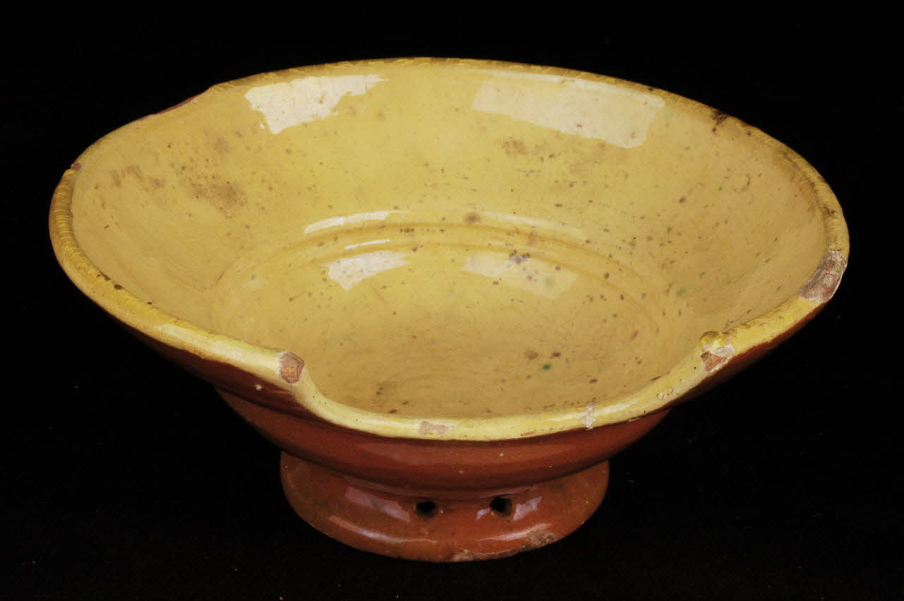 plat à barbe 1939.15.10 Photo