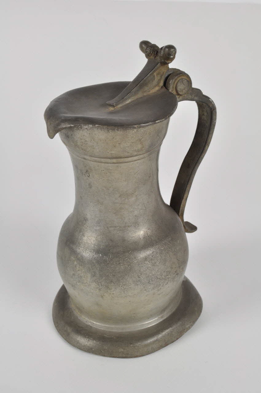 pot Pays de la Loire, France 1695 1888.3.42 Photo Mucem