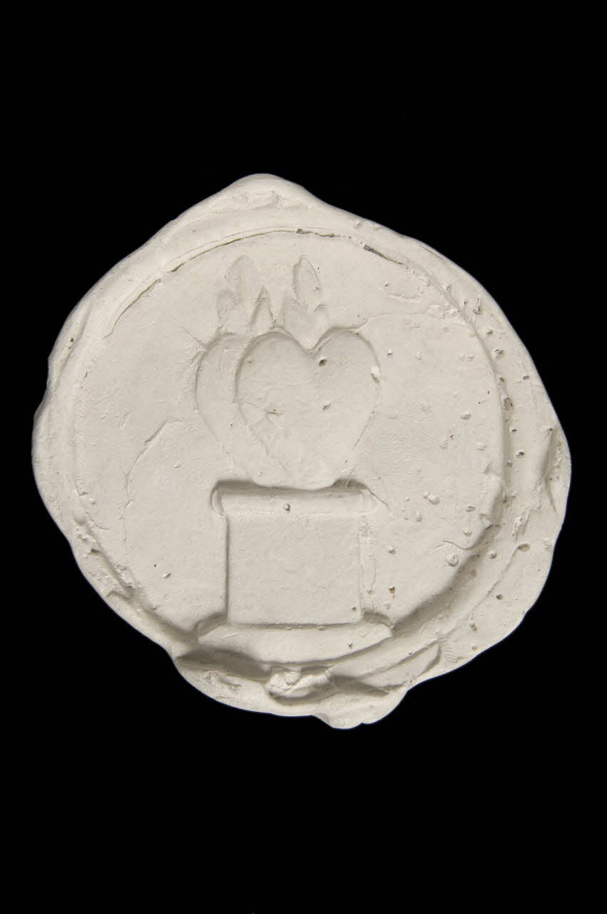 Maurice Coz moulage Décor entre les tiroirs d'un buffet bas Bourgogne, France 1941/6/14 1941.38.22 Photo