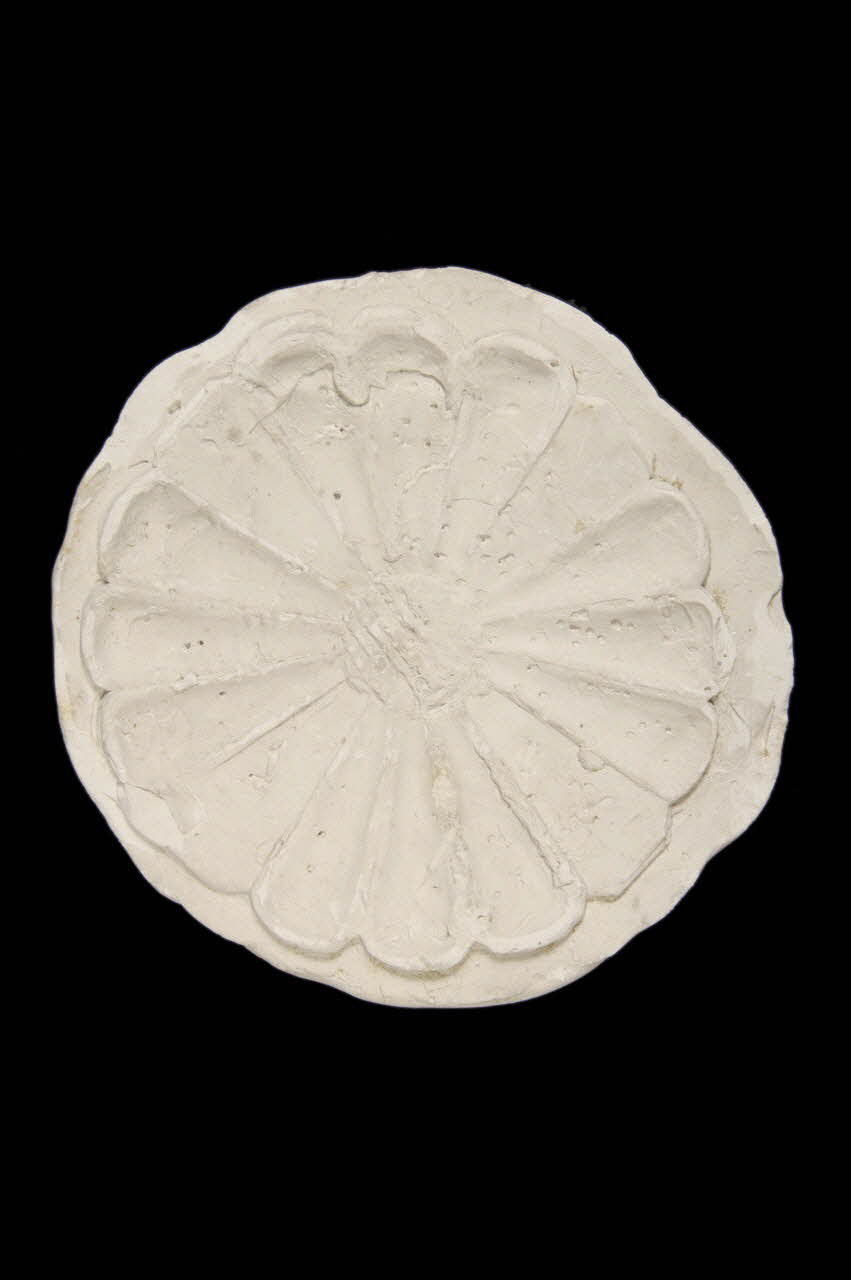 Maurice Coz moulage Détail décoratif de porte d'armoire (rosace) Bourgogne, France 1941/6/25 1941.38.26 Photo