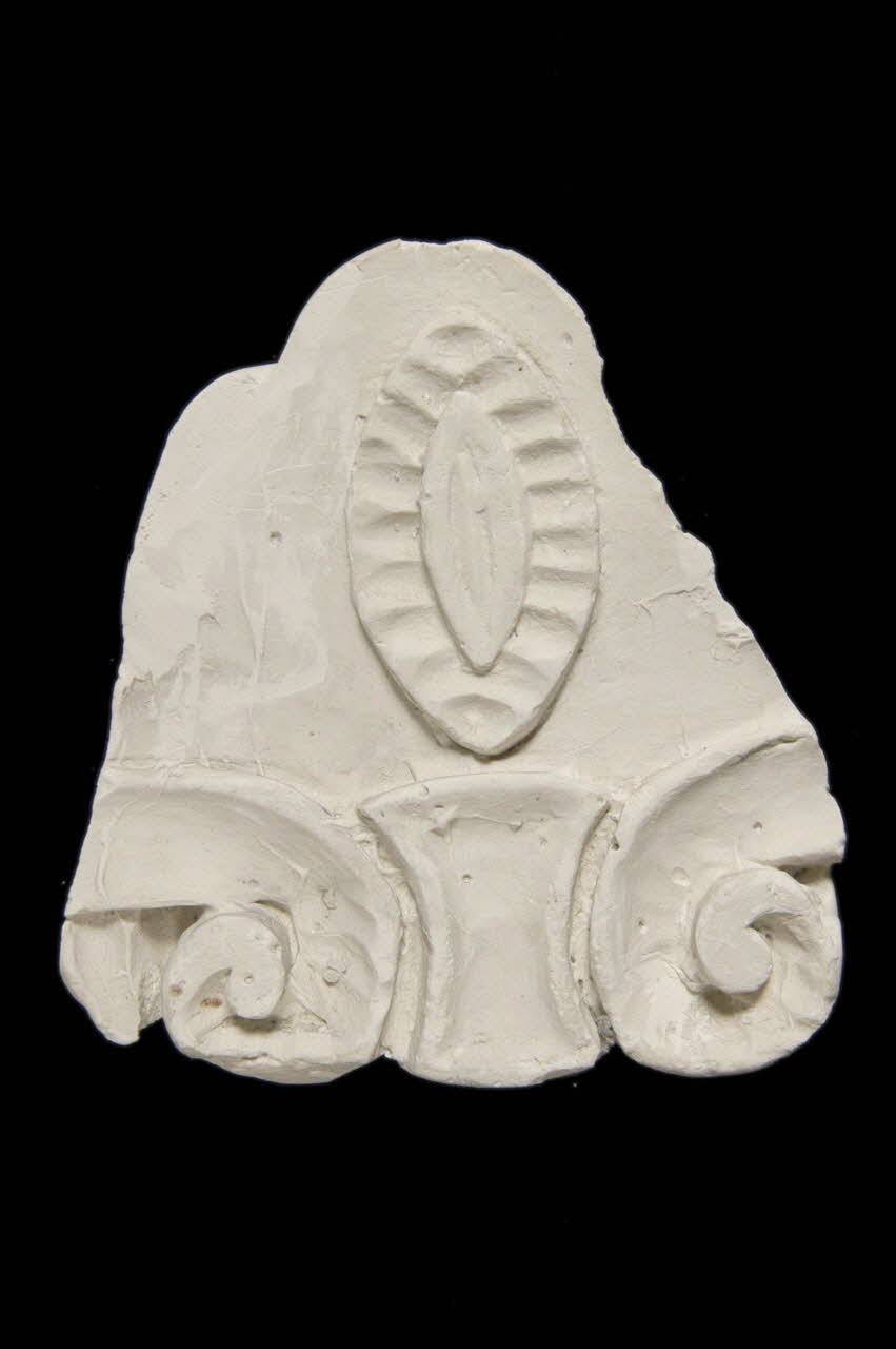 Maurice Coz moulage Détail de la traverse inférieure d'un buffet bas Bourgogne, France 1941/6/25 1941.38.30 Photo