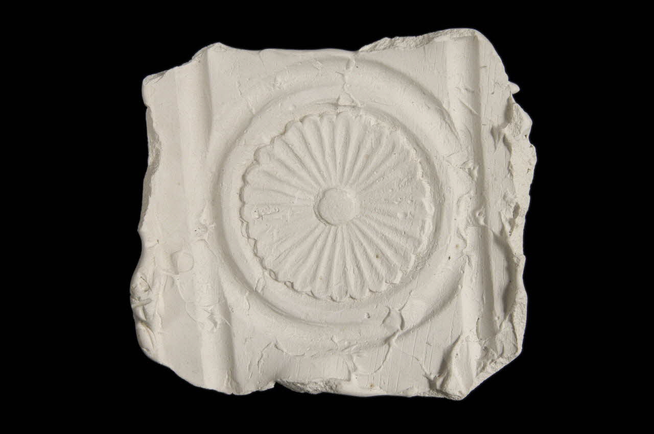 Maurice Coz moulage Détail de la traverse d'un buffet haut (rosace) Bourgogne, France 1941/5/27 1941.38.9 Photo