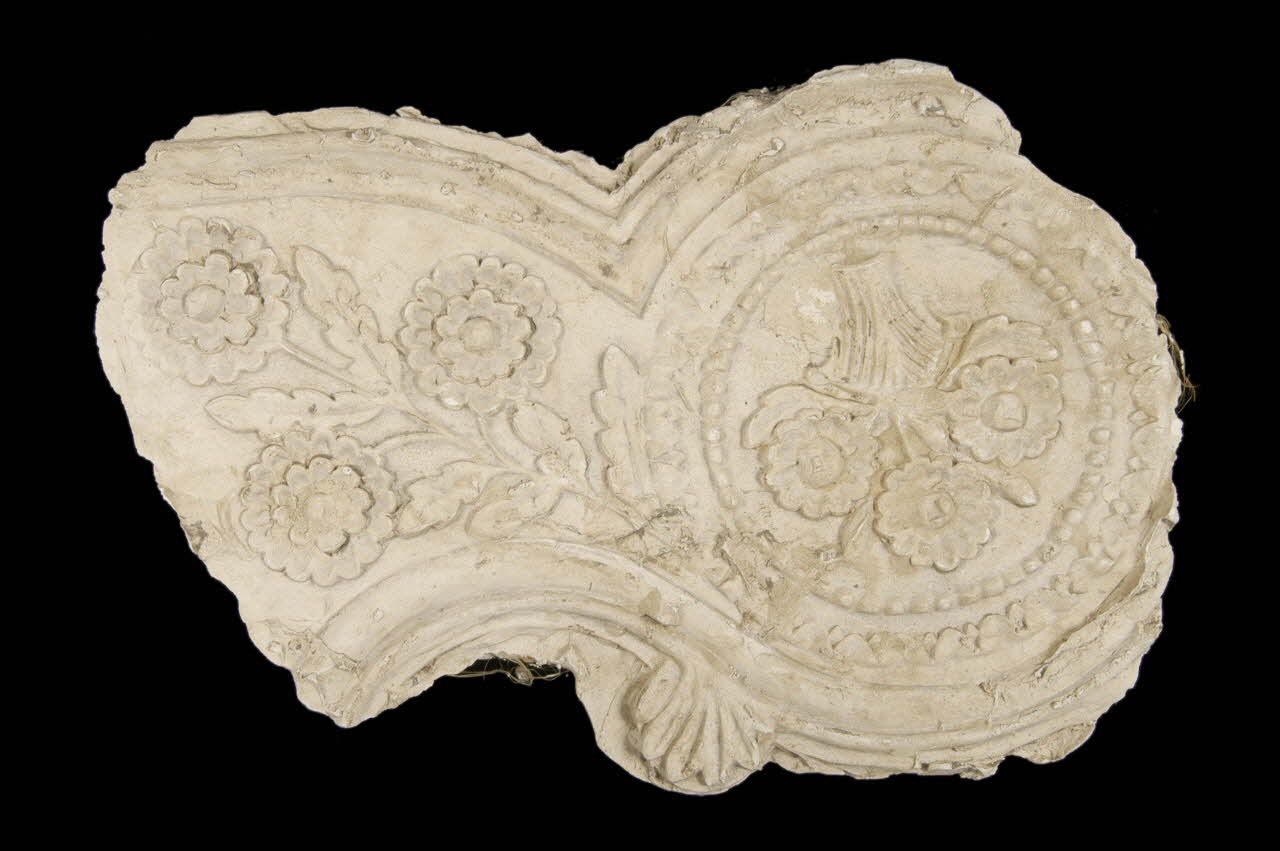 Pierre Leconte moulage Motif central de la traverse d'une armoire (panier et marguerite) Haute-Normandie, France 1941/7/18 1941.45.3 Photo