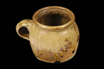 pot 1942.4.1 Photo