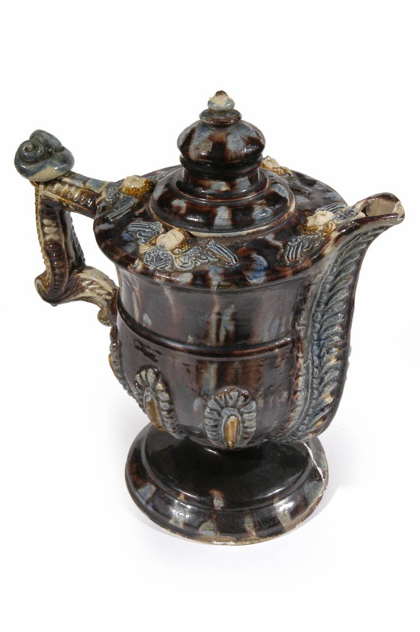 POT A SURPRISE 1944.40.2 Photo