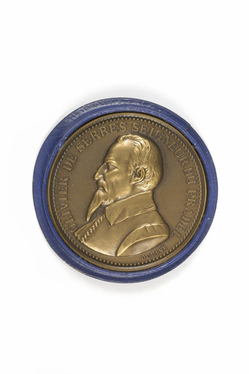 MEDAILLE COMMEMORATIVE 1945.33.1 Photo