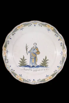assiette plate Bourgogne, France 1755 1946.112.3 Photo
