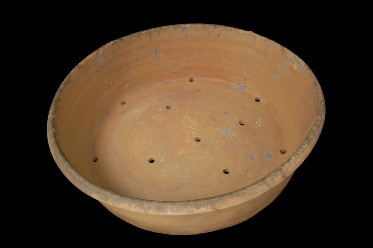 égouttoir à fromage 1946.32.19 Photo