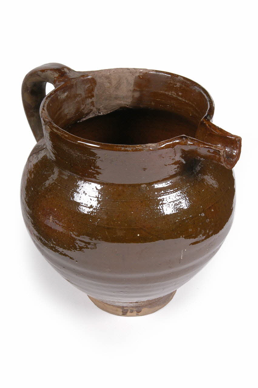 pichet 1946.32.7 Photo