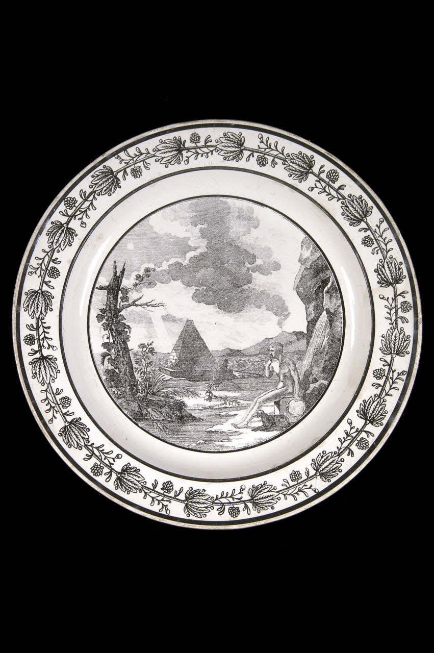 assiette plate 1947.19.3 Photo