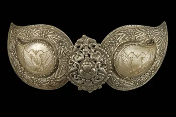 boucle de ceinture "pafti" DMH1947.71.5.1-2  Photo MNHN / photo Mucem /Virginie Louis