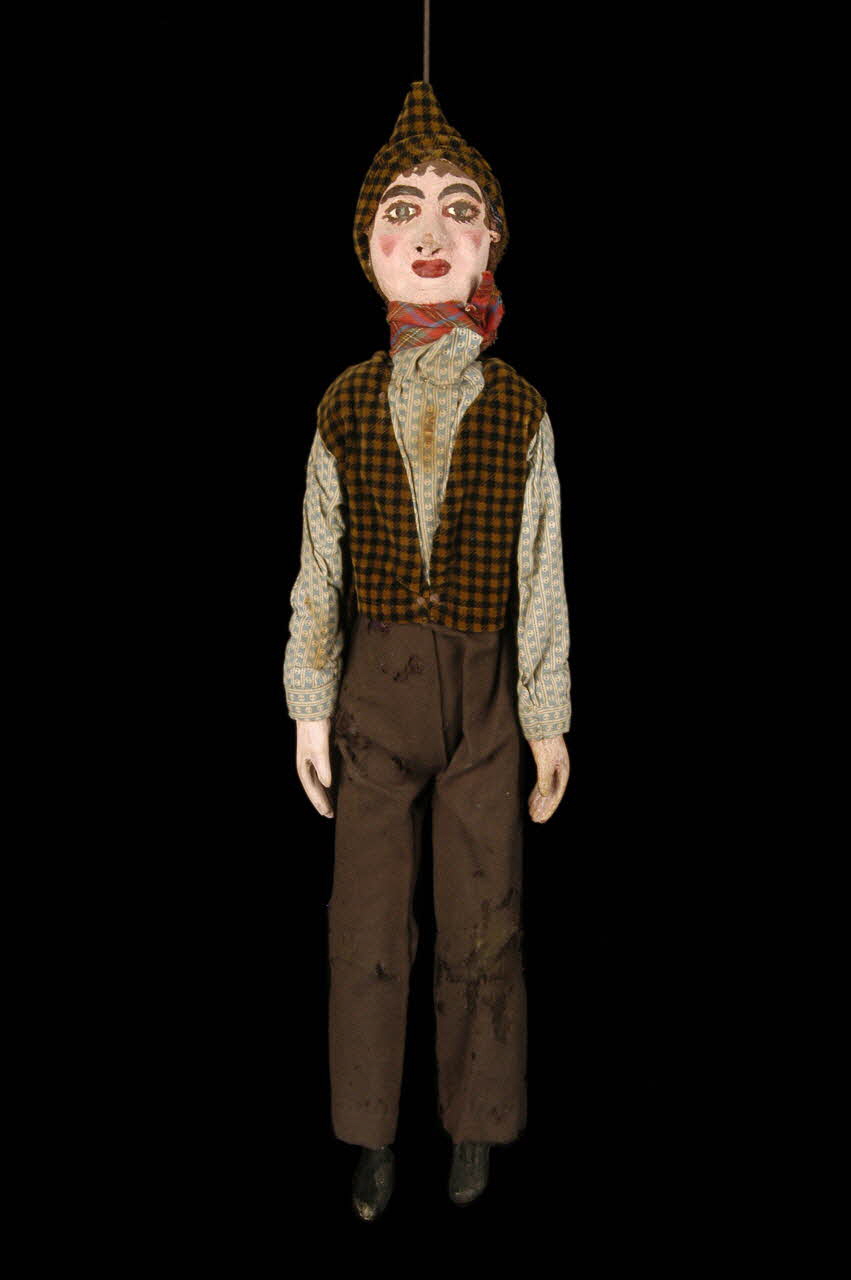 Samuel Dulaar marionnette à tringle et à fils Picardie, France 1913 1948.6.43 Photo