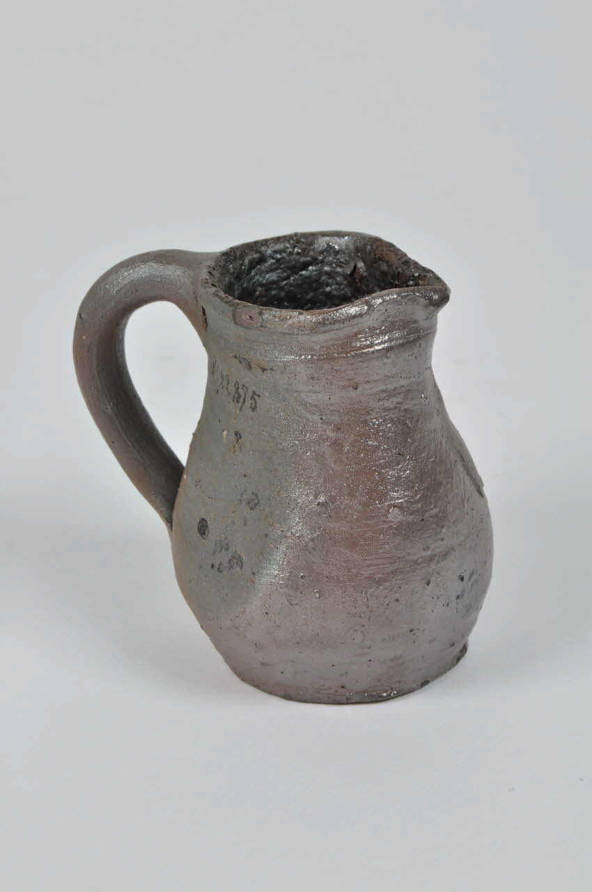 pot à lait de déjeuner Basse-Normandie, France 1800-1888 1888.32.7 Photo Mucem