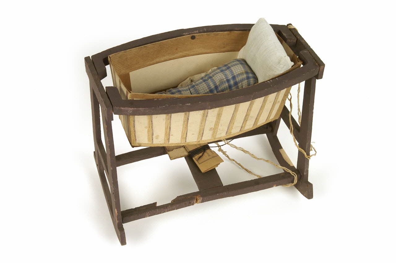 objet domestique pour marionnette 1952.25.38 Photo