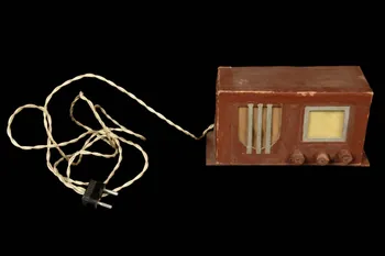 objet domestique pour marionnette 1952.25.49 Photo