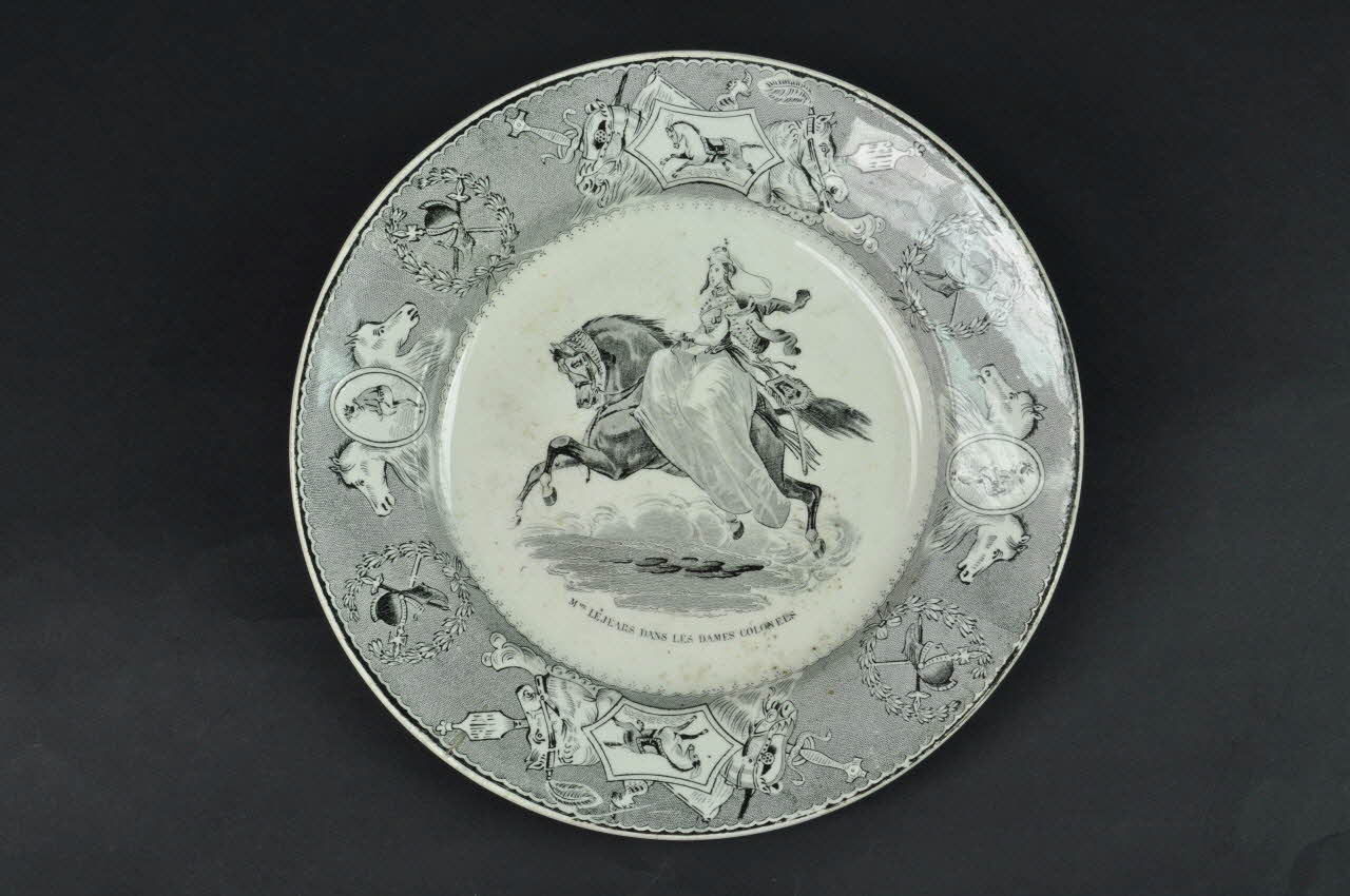 Lebeuf Milliet Et Cie assiette plate Picardie, France 1830-1880 1960.14.13 Photo Mucem