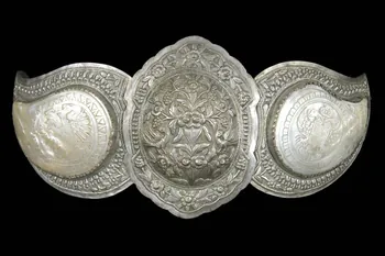 boucle de ceinture DMH1955.59.1009.1-2  Photo MNHN / photo Mucem /Anne Maigret