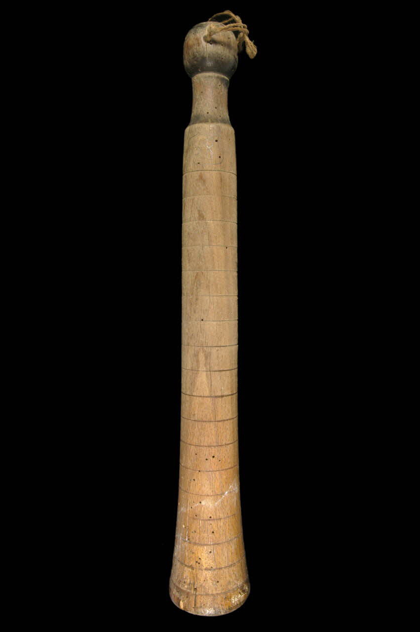 Louis Bouvard JAUGE POUR LAIT Franche-Comté, France 1890 1956.42.38 Photo