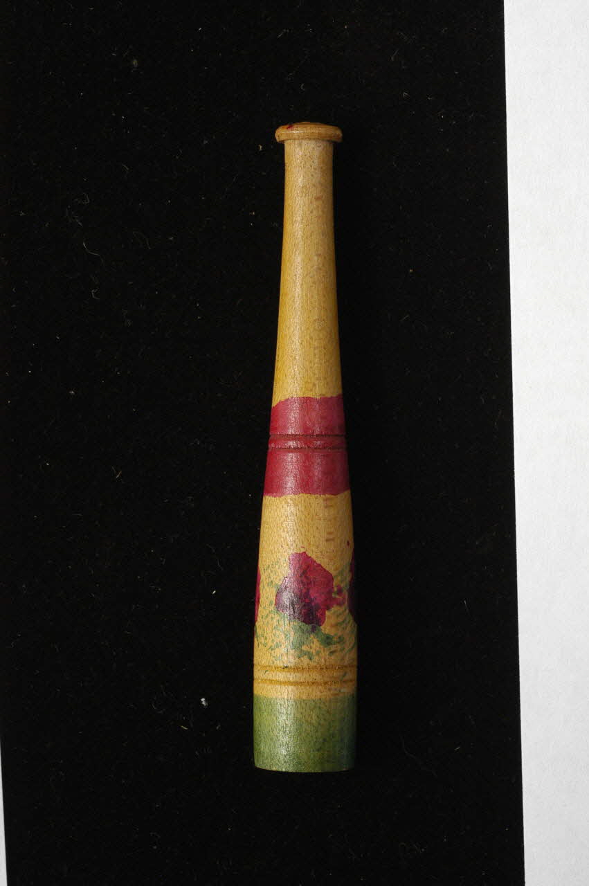 fume-cigarette DMH1956.73.14 Photo