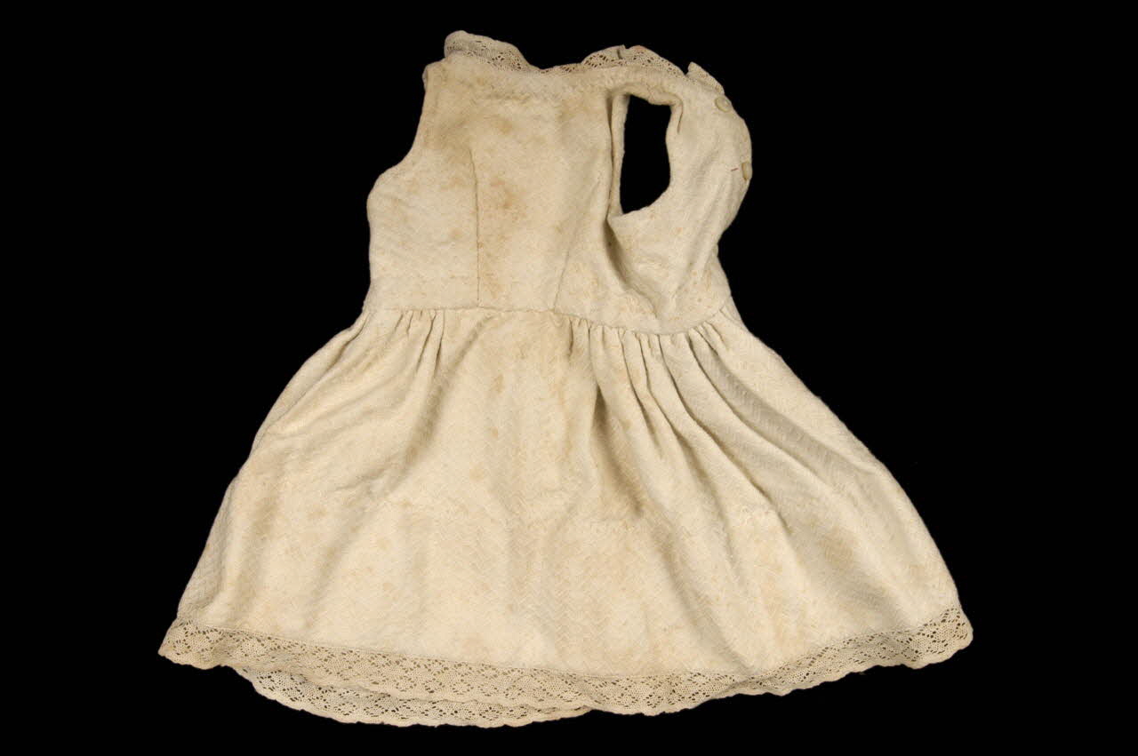 dessous de robe 1958.128.6.3 Photo