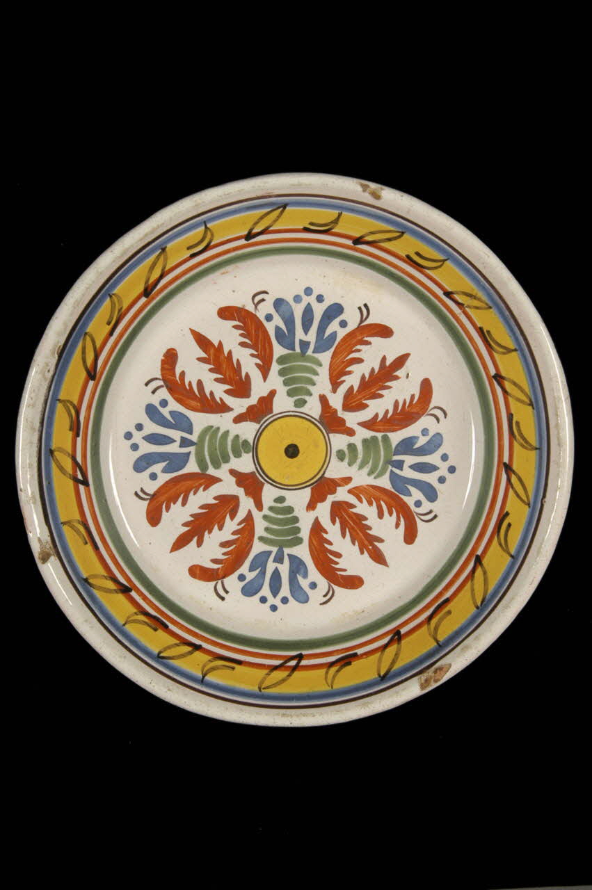 assiette calotte Bourgogne, France 1958 1958.96.2 Photo