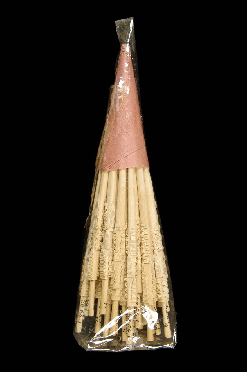 cure-dents DMH1958.64.1.1-25 Photo