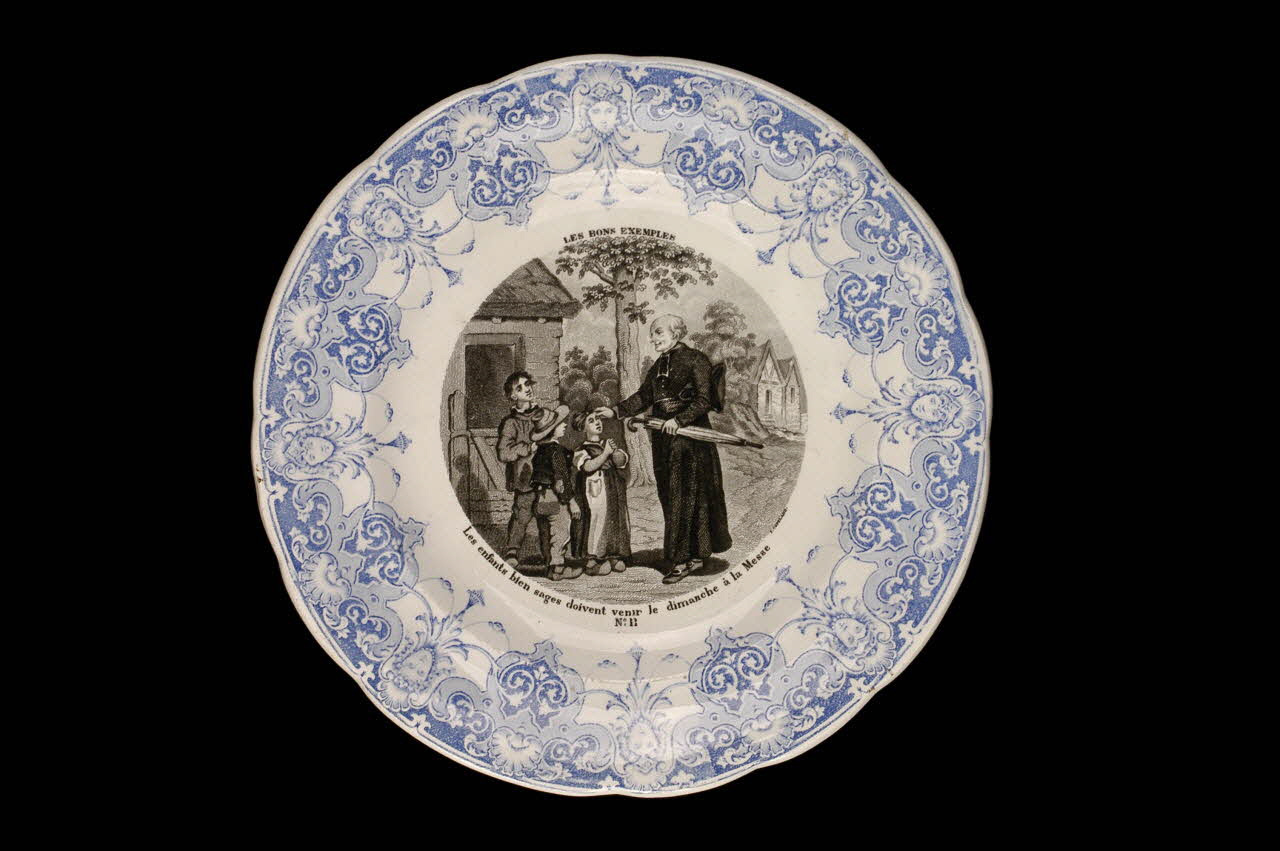 Geoffroy, De Boulen Et Cie; assiette plate Centre, France 1870 1960.14.5 Photo